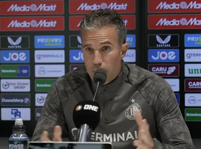 Van Persie stemt in met verzoek Ueda en Watanabe