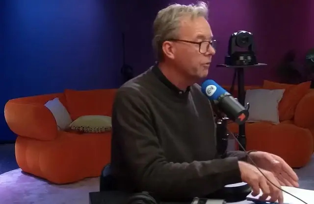 "Als je dit naar buiten brengt gooi je Heitinga voor de bus"