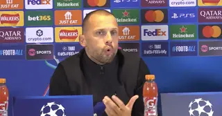 Ajaxfans zingen Johnny, rot op tijdens Chelsea-Ajax